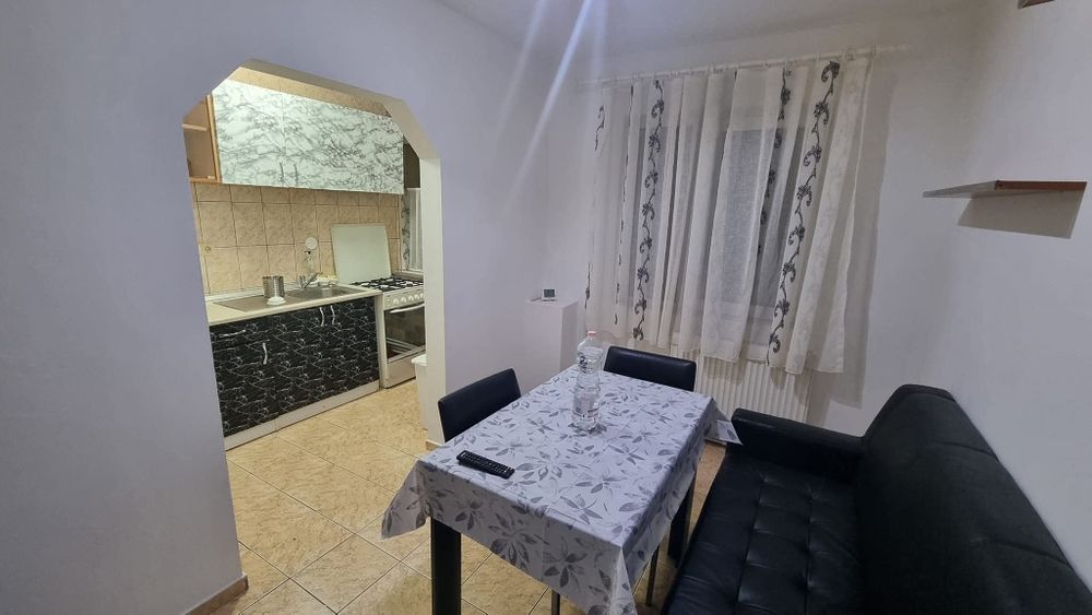 Vand apartament 4 camere, micro 2