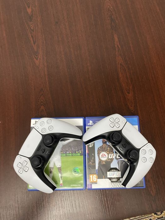 Продам PS5 цена: 400000тг