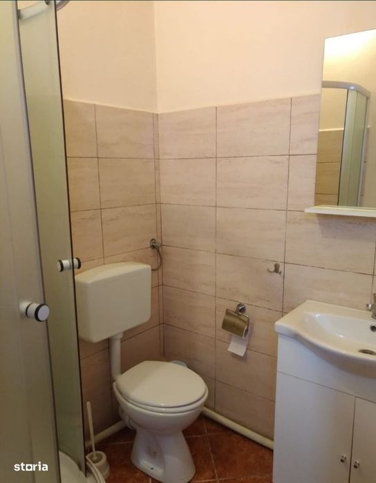 Vând apartament semicentral