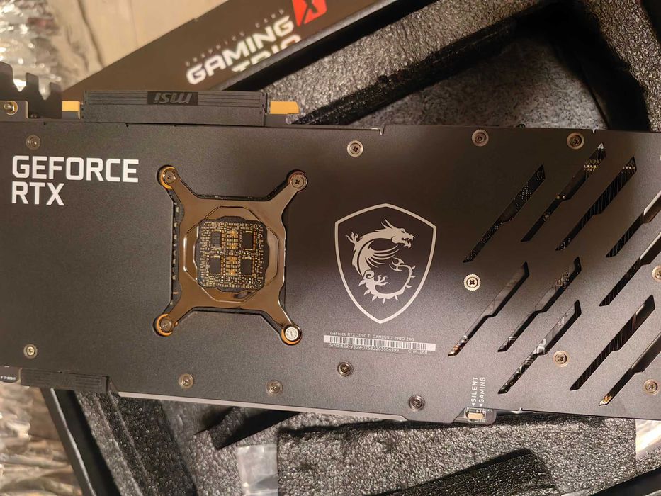 Msi RTX 3090  GAMING X TRIO supreme