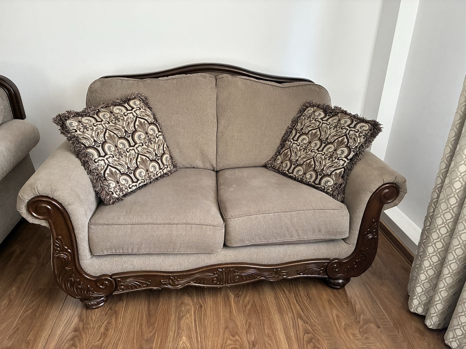 Canapea 2 locuri Mobexpert din lemn si material textil