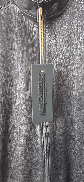 Продам кожаный бомбер