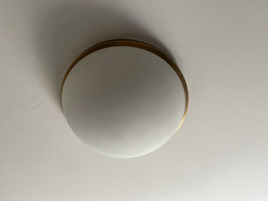 Lustra de vanzare cu acoperire din sticla mata