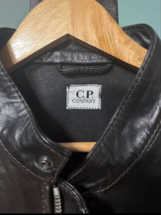 Geaca  CP Company piele/Stone Island ,in stare  foarte buna