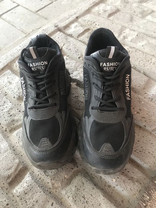 Кросовки женские