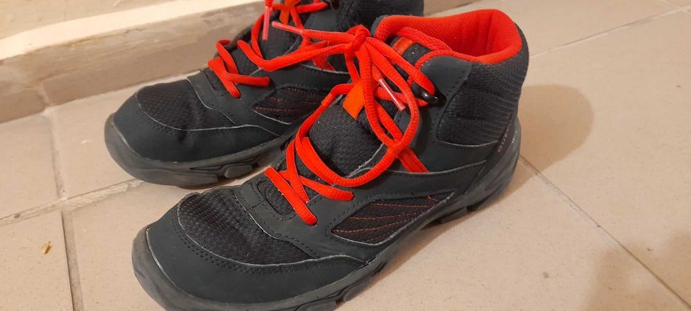 Туристически обувки