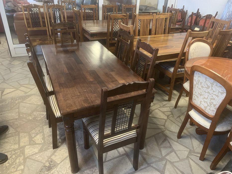 Масивна трапезна маса с 6 стола
