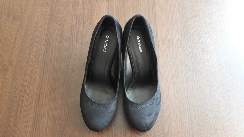 Дамски обувки номер 37