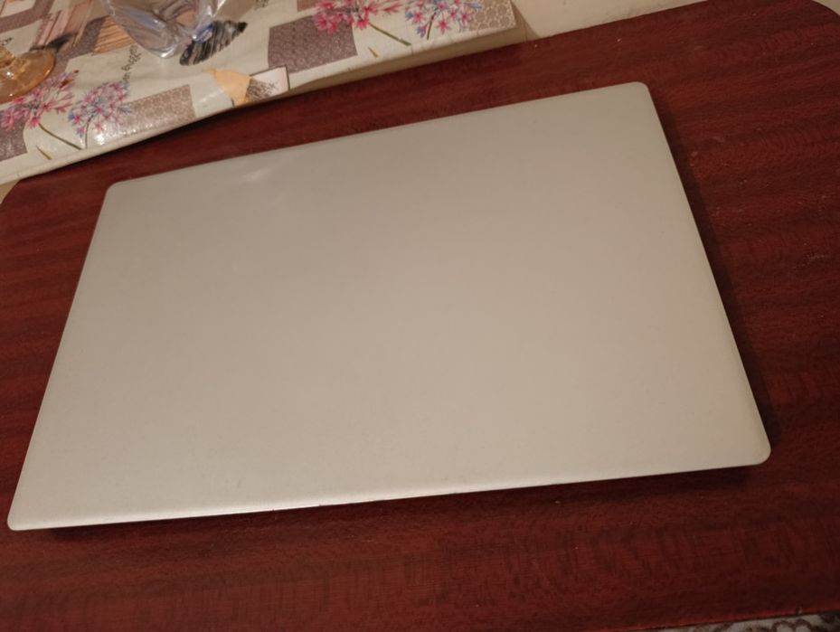 Davon noutbuki, holati yaxshi