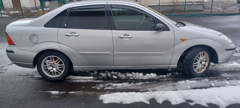 Focus Ghia 1.6 Benzina + Gpl