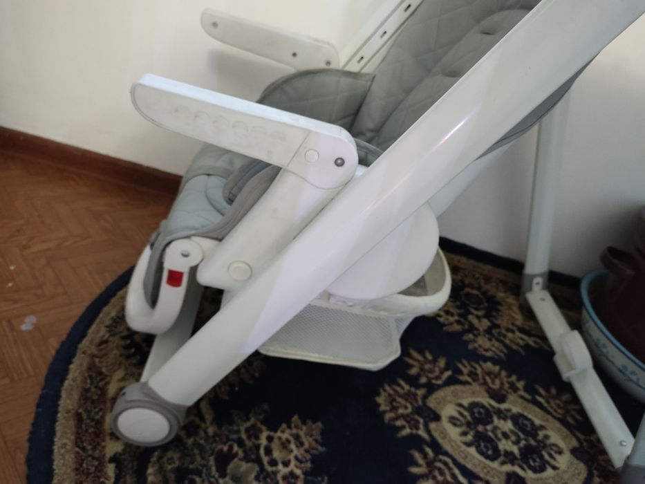 Столик, стульчик для кормления