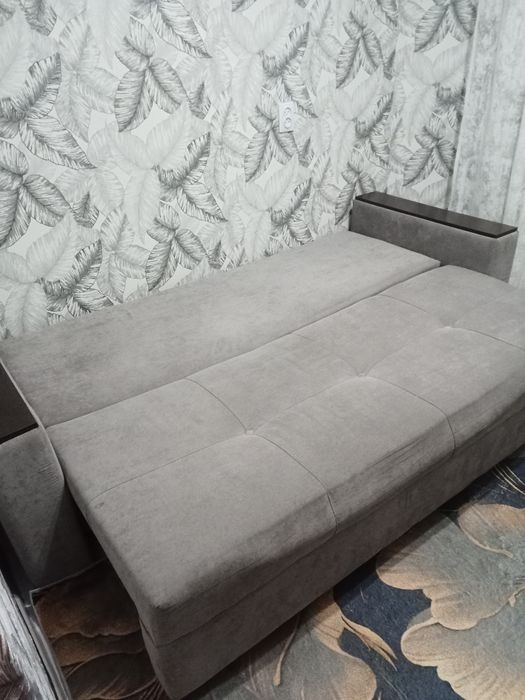 Продам диван книжку