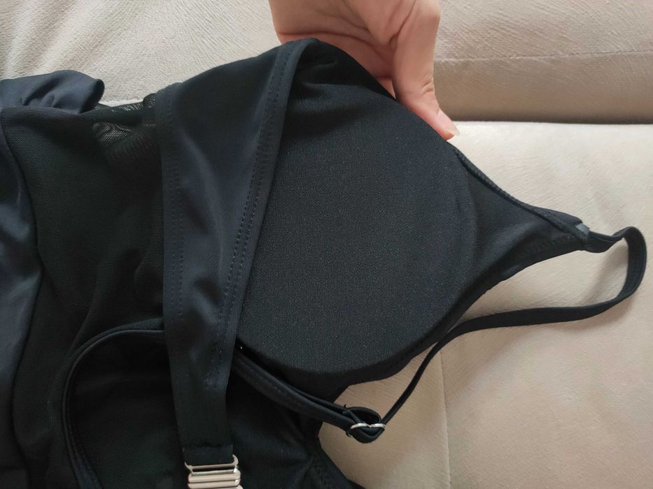 Цял бански костюм - М размер.