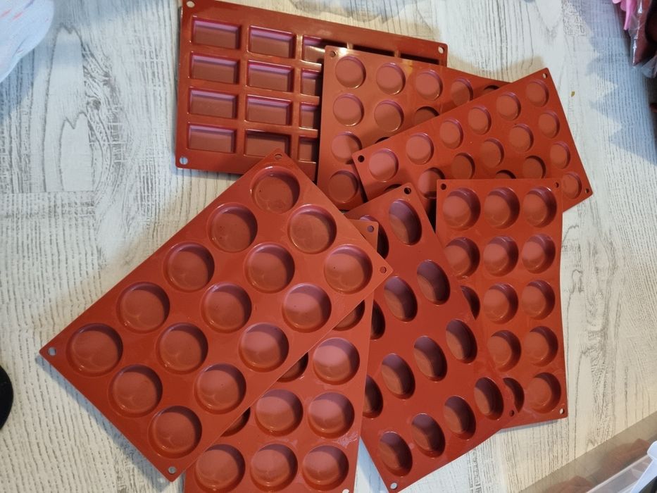 Forme/ mulaje din silicon pentru activități creative și artistice