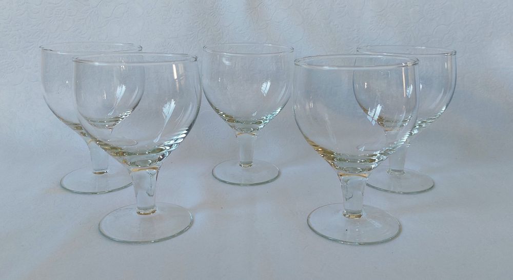 Стаканы и фужеры разные