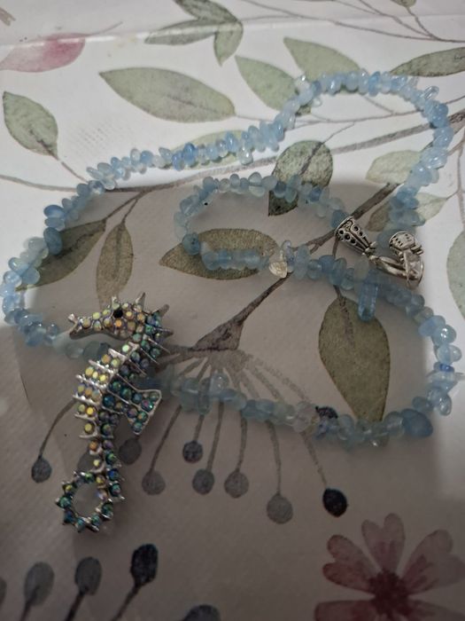 Colier acvamarin cu lungimea de 44 cm