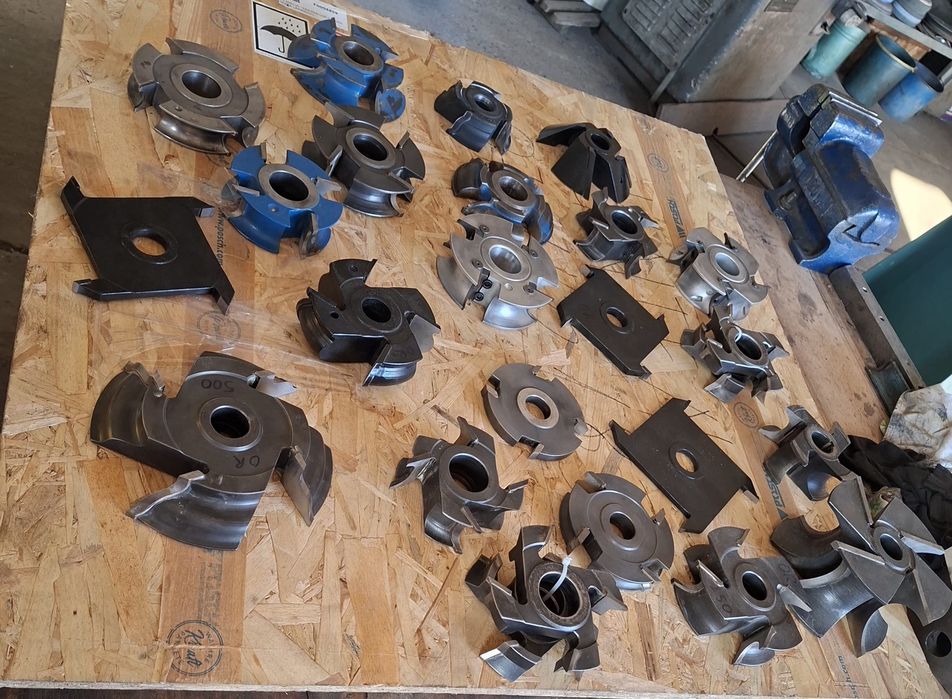 Lot 25 Freze pentru tamplarie originale