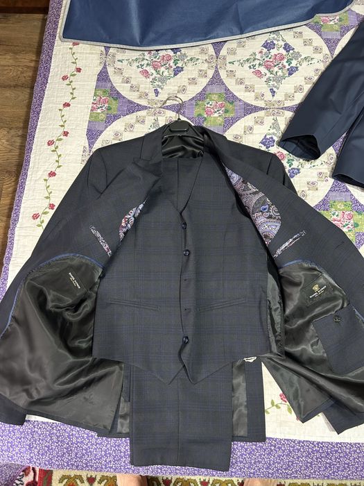 Костюм тройка,турецкие