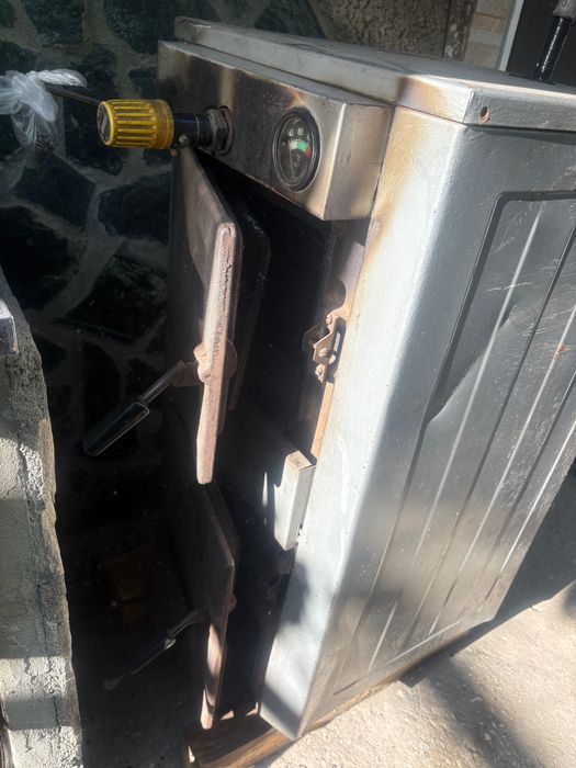 Чугунен котел на дърва и въглища