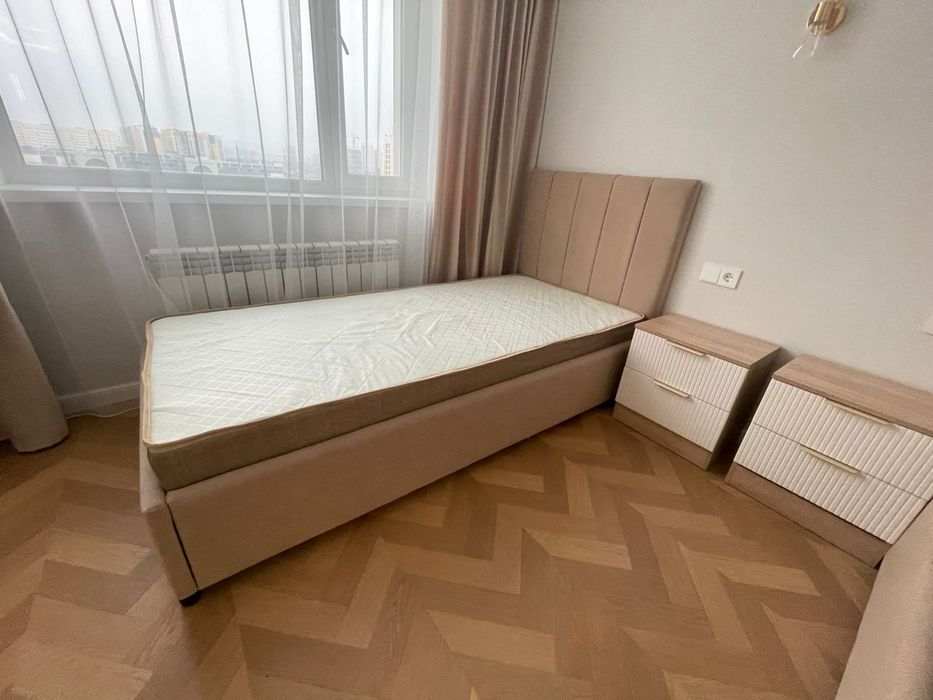 Кровати с тумбой