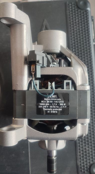 Продам электродвигатель