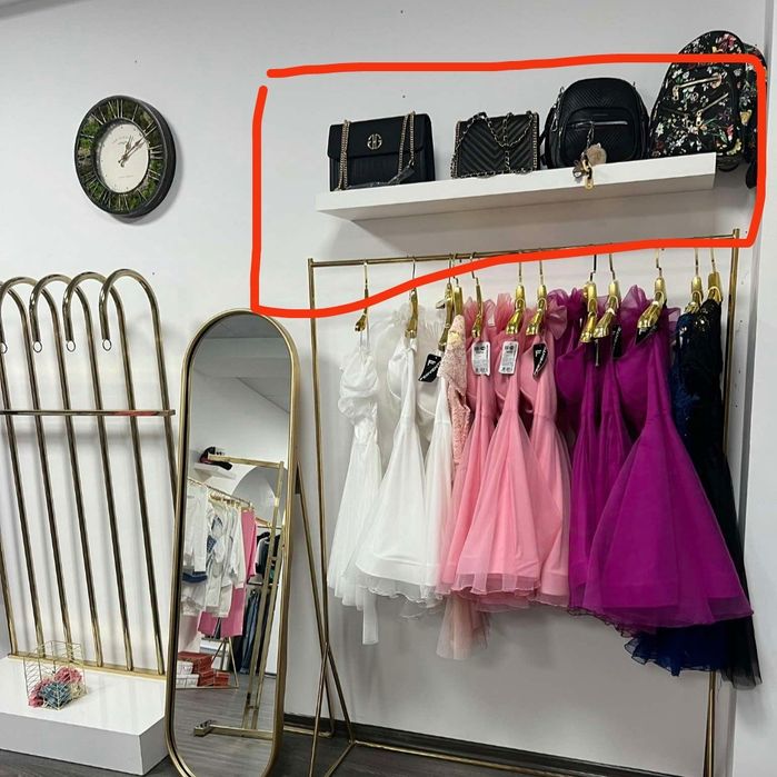 Златни щендери етажерки за аксесоари