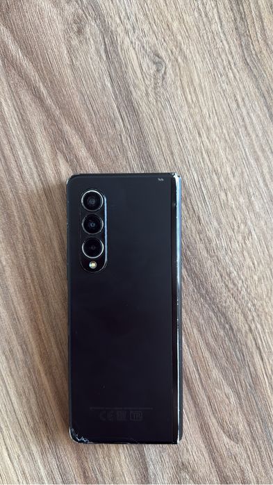 Samsung Galaxy Z Fold 3