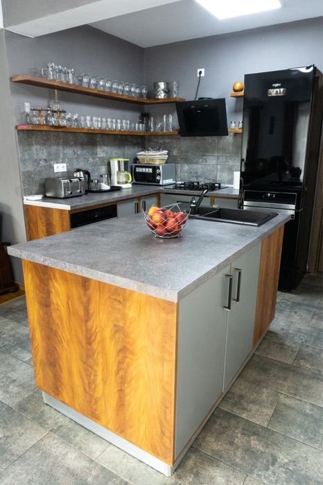 Cabana de inchiriat cu ciubar si piscina - Cabana Sun Valley