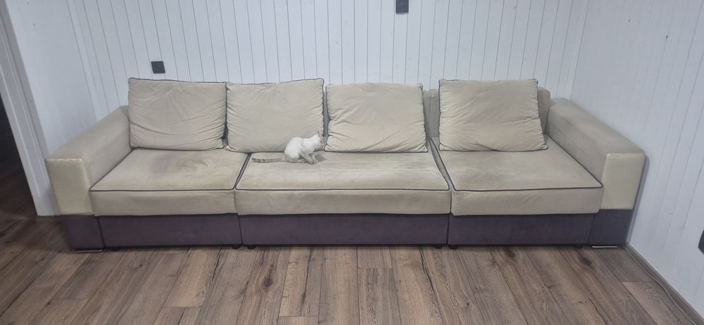 Продам диван, состояние хорошее  косяки на фото видно