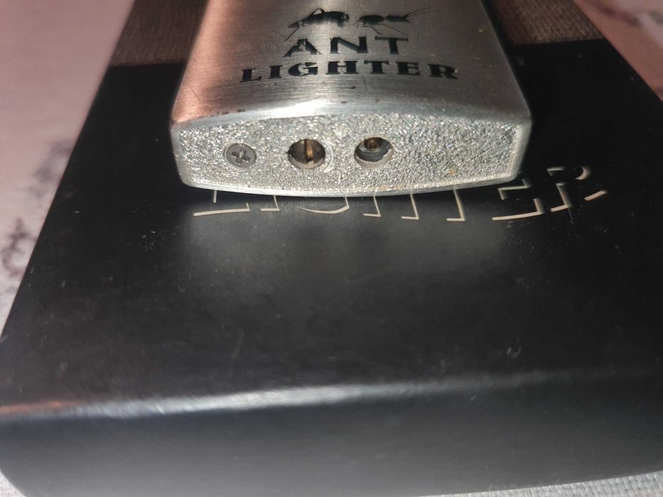 Продавам газова запалка