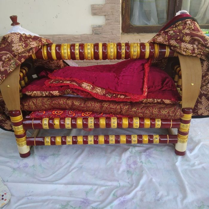 Beshik sotiladi yengi