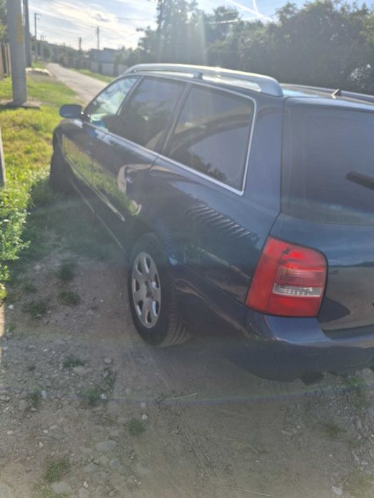 Vand audi a4 1.6i