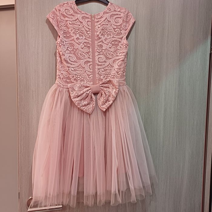 Продавам детска рокля