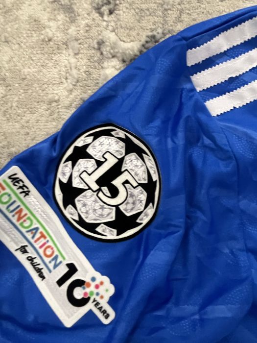 tricou bellingham numai azi il las la 80 daca sunteti din iasi!!!