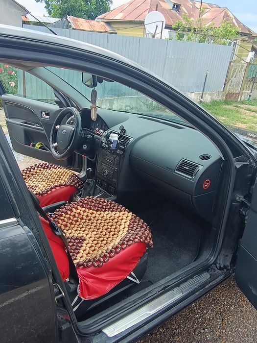 Ford mondeo 1,8 benzina,an fabricație 2003