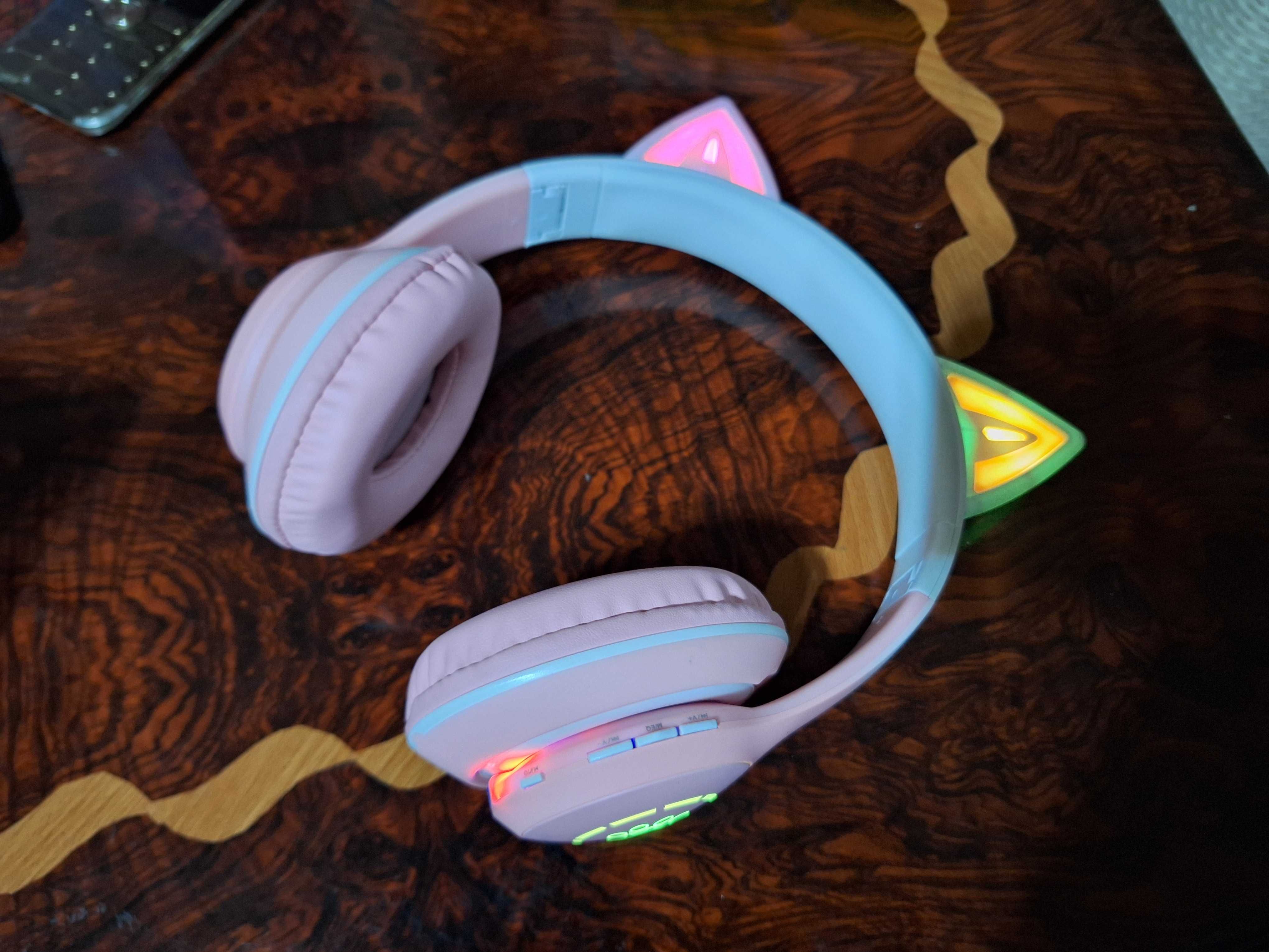 Наушник наушники блутуз с ушками с подсветкой RGB bluetooth новыe: 150 000  сум - Наушники Ташкент на Olx