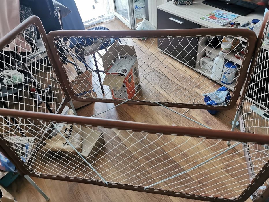 Продавам детско креватче