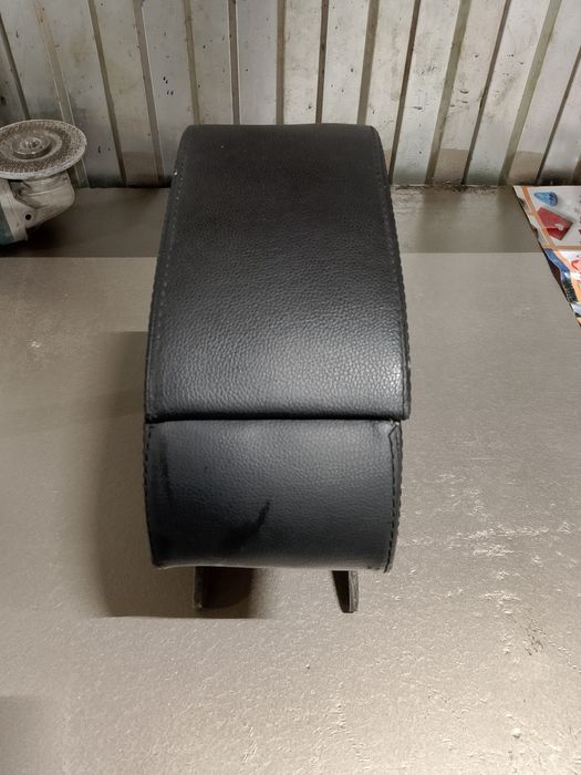 Подлокотник универсальный