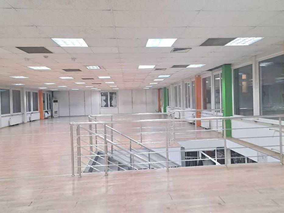 Магазин в Центъра, до ул. Пиротска