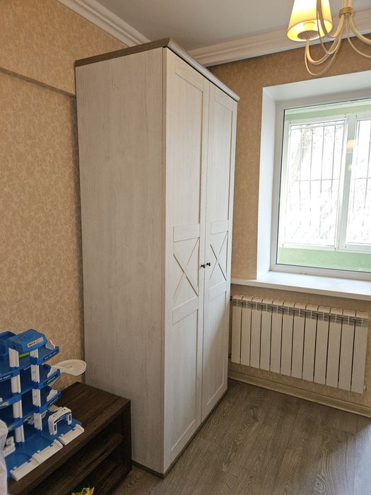 Шкаф крепкий качественный