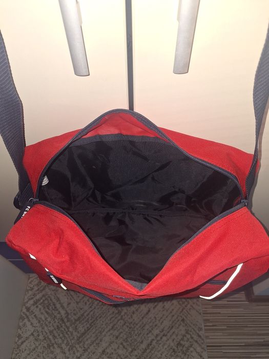 Geanta de umăr pt copii licențiată.