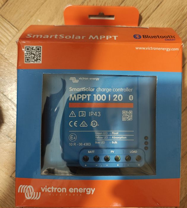 Продавам 48v Victron инвертор и  соларно зарядно