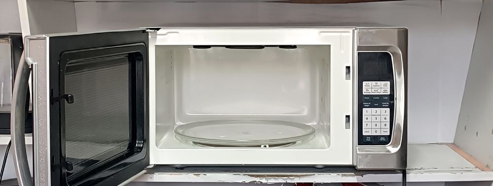 Продам микроволновку с грилем