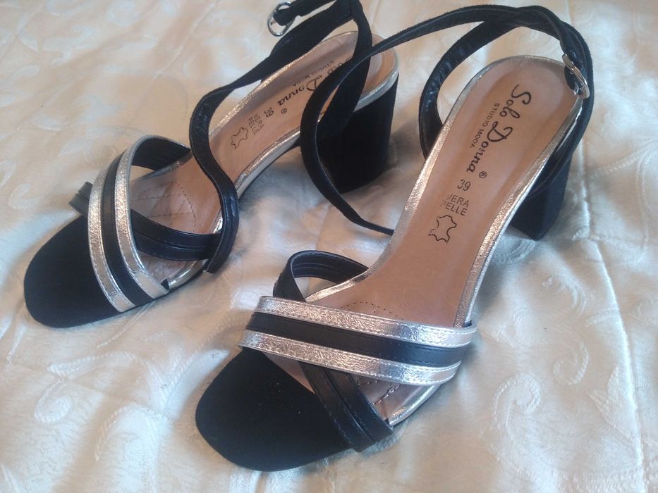 Sandale din piele pentrudame de la Solo Donna mărimea 39