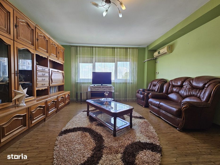 Apartament cu 3 camere de vanzare în Faleză Nord