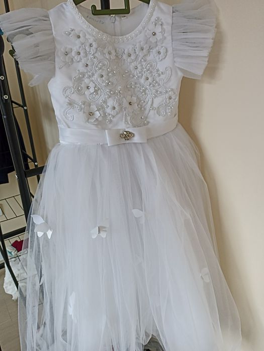 Продам белое платье