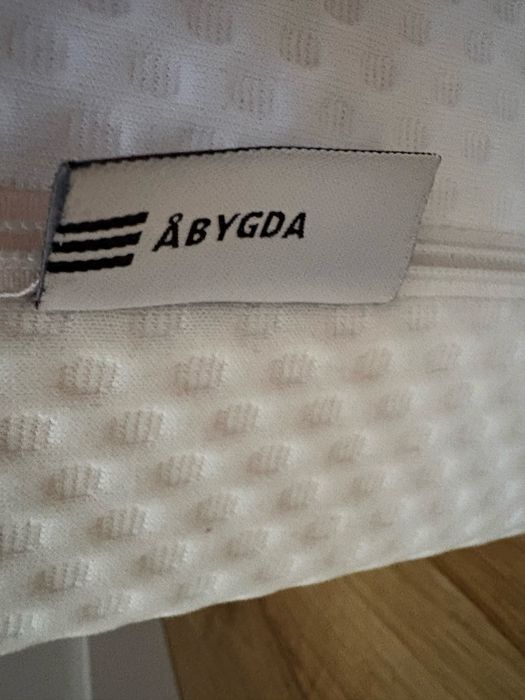 Матрак IKEA ABYGDA 90x200 като нов.