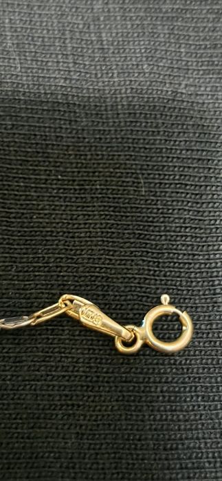 Продавам Златни Колиета.