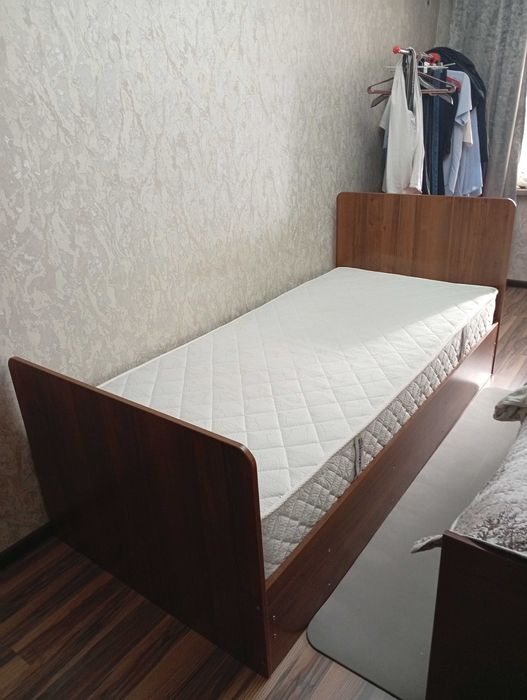 односпальная кровать