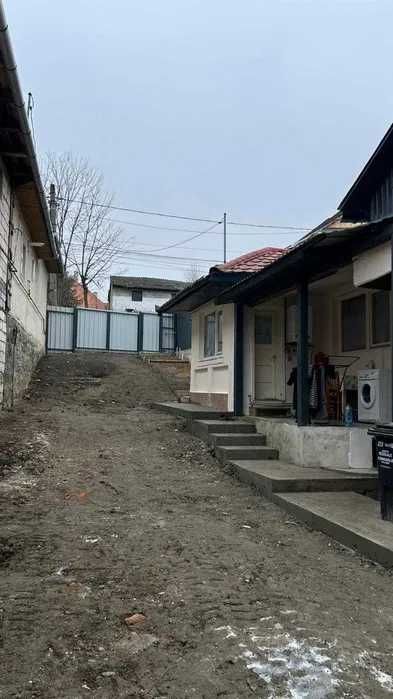 Vand casa in Reghin, zona centrala